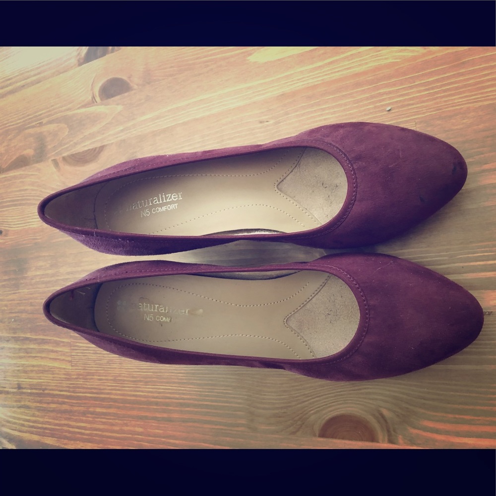 Naturalizer Plum Pumps